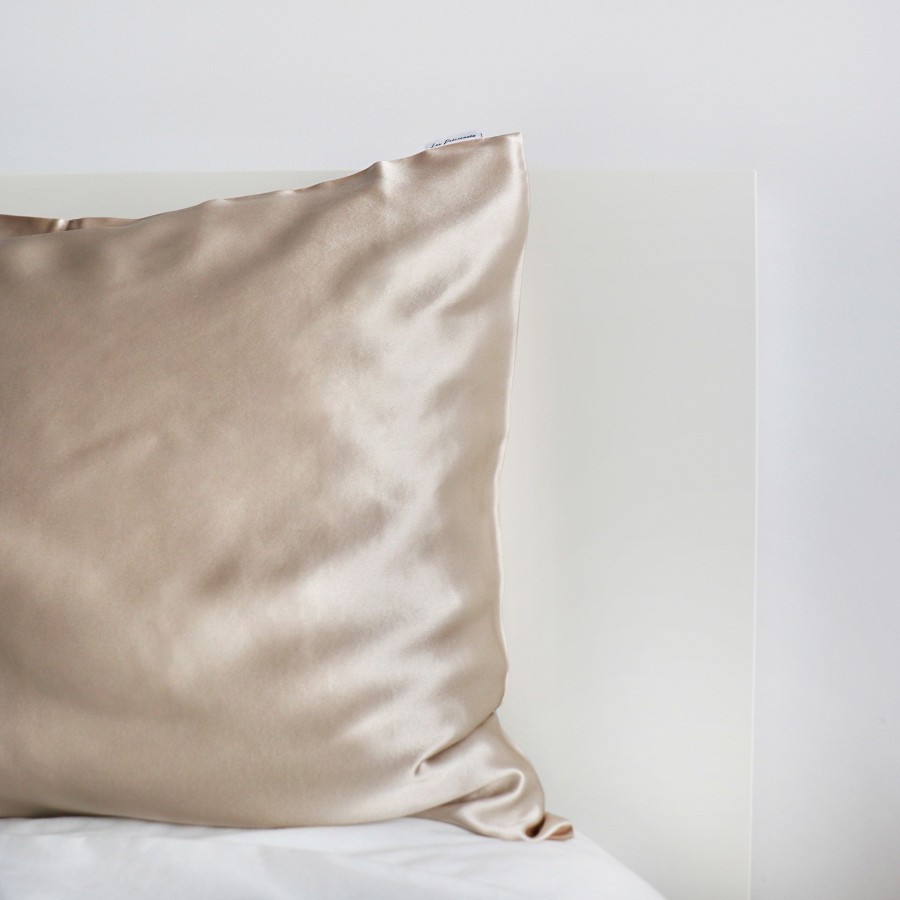 Home Les Précieuses | Champagne Pure Mulberry Silk Pillowcase - Queen